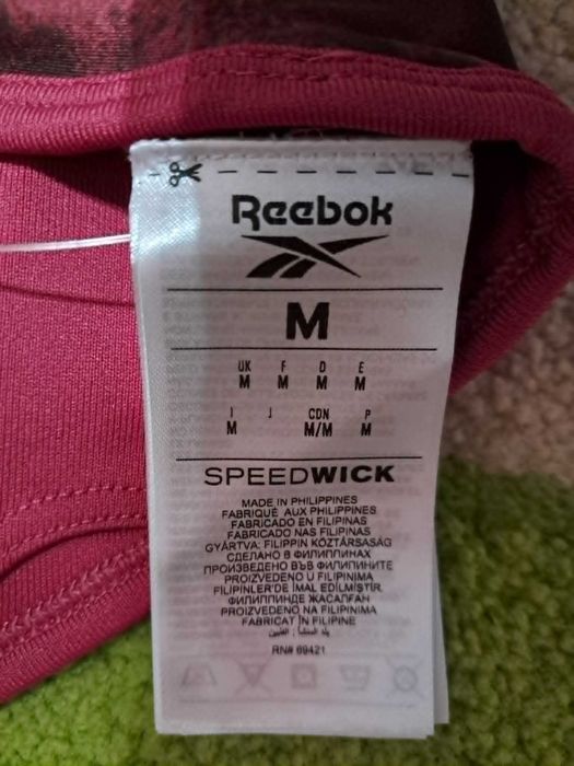 Ново REEBOK спортно бюстие р-р М
