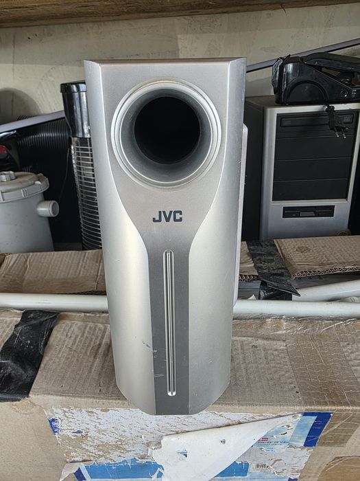 Vand subwoofer JVC si subwoofer Eltax