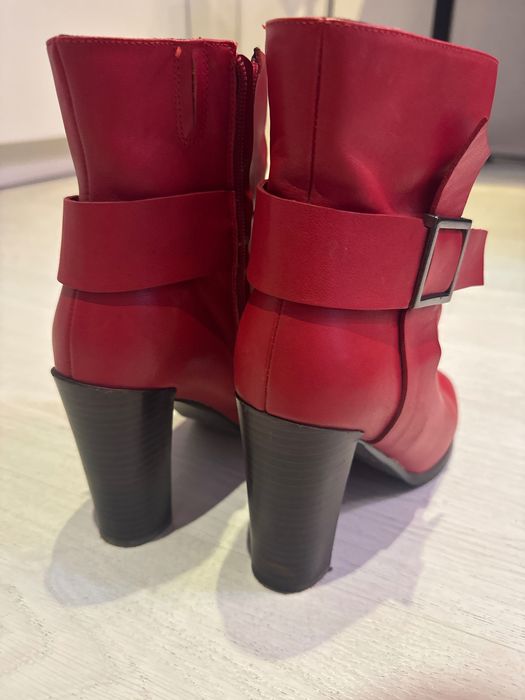 Червени ботуши естествена кожа