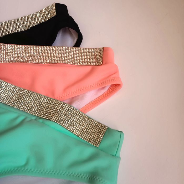 Дамски бански от две части