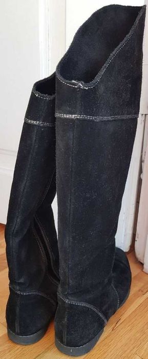 Cizme inalte, piele intoarsa, negre. marimea 37