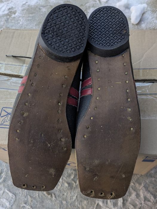 Лыжи, лыжные ботинки