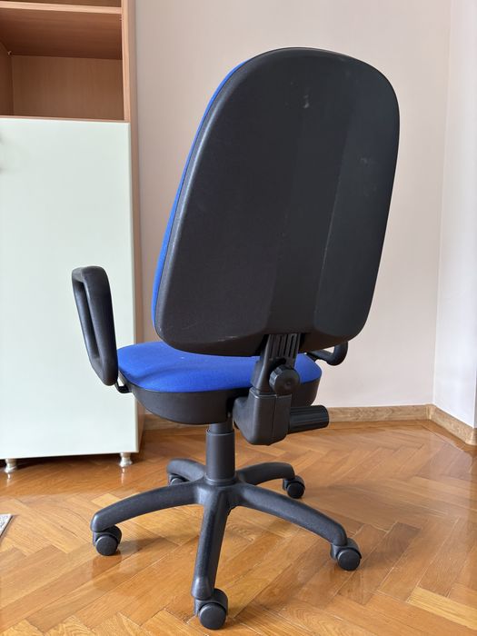 Scaun rotativ de birou