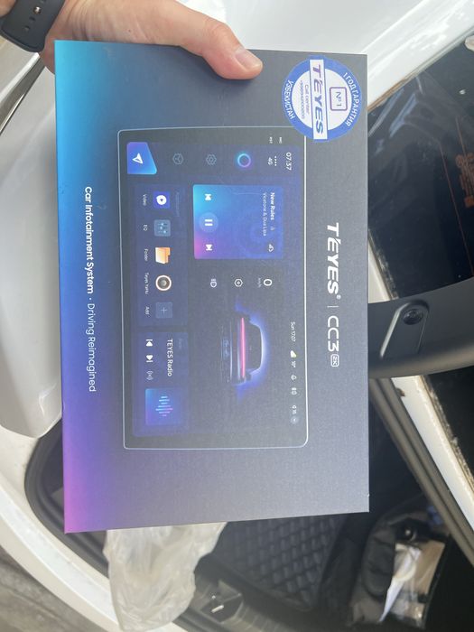 Продам полный комплект , монитор Teyes cc3 2k 10.5 дюймов