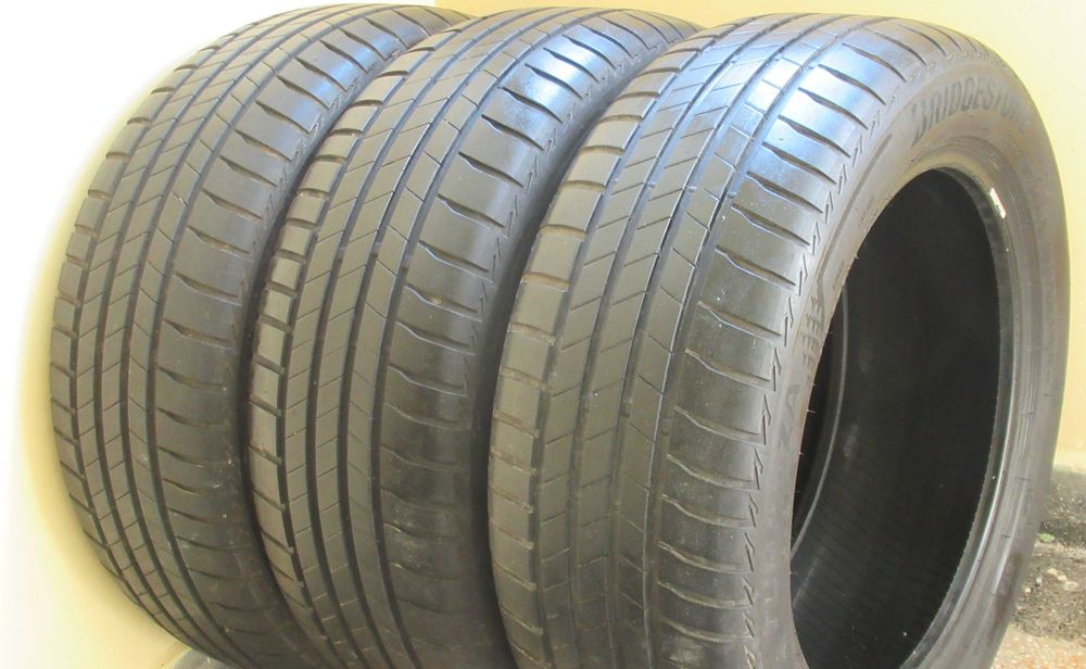 2 бр. летни bridgestone turanza 215/55R17 общо 260 лв., 3-та подарявам