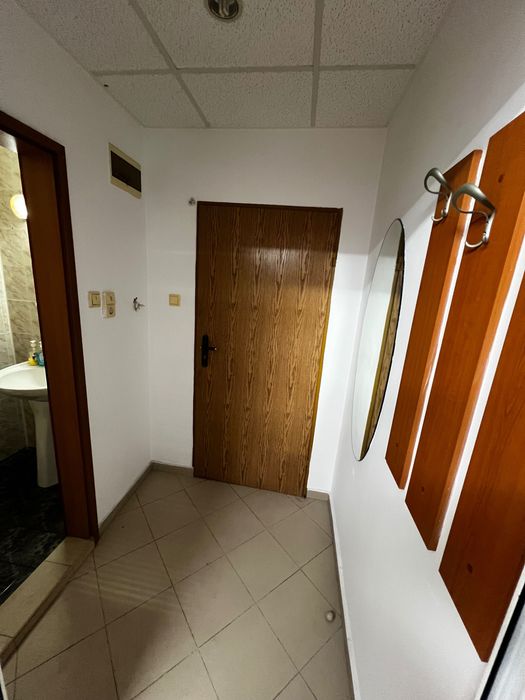 Дава се под наем Офис в Русе, Център - 24 кв.м за 112.2 € - Снимка #2