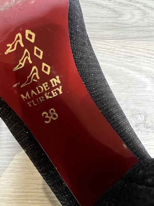 Дамски официални обувки на ток, с брокат