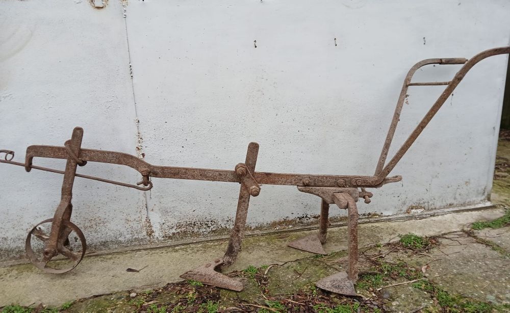 Plug prășitoare vechi