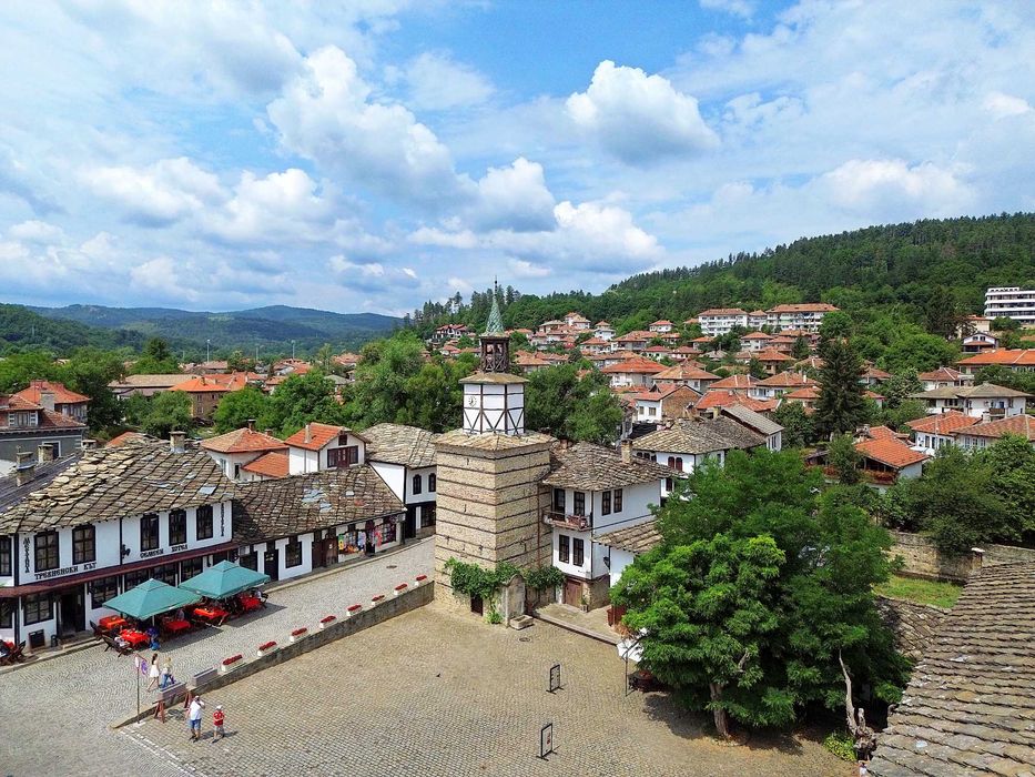 Фотографски и видео услуги по земя и въздух.