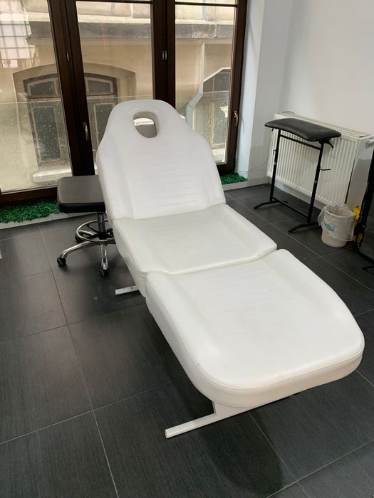 Vând pat multifuncțional cosmetica/ masaj/tatuaj/gene