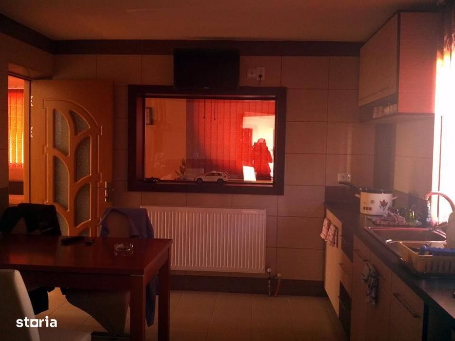 "Casă cu piscină de vânzare" URGENT
