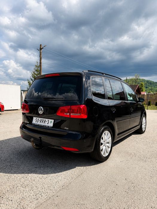 Volkswagen Touran 2012 – Full option