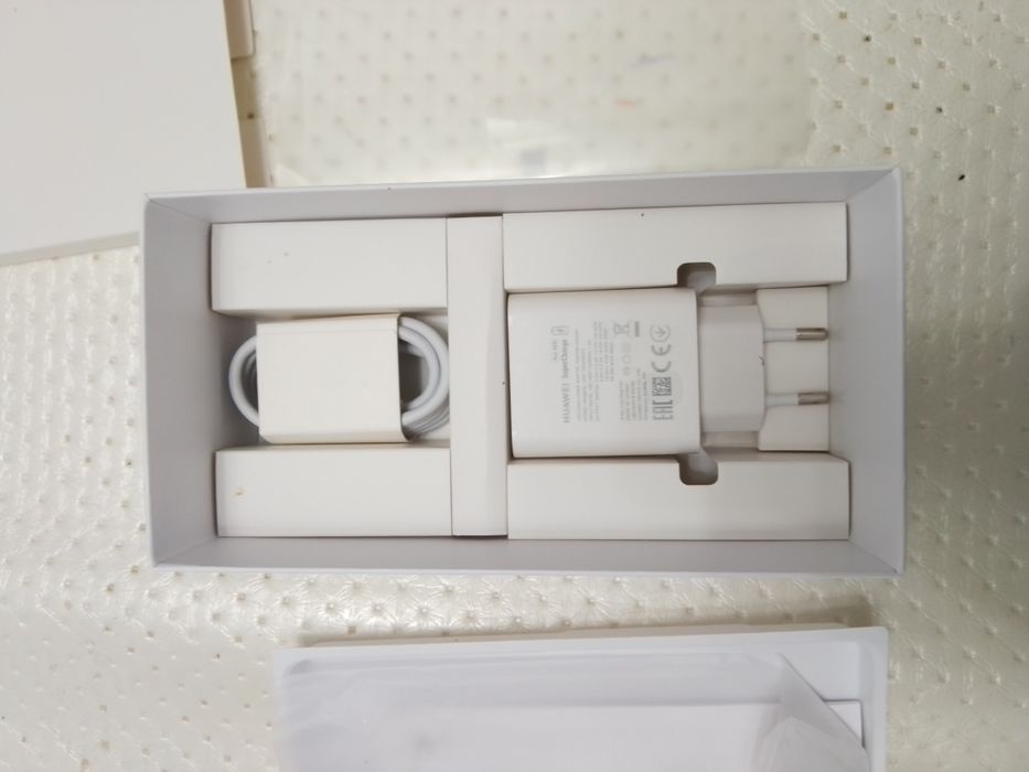 HUAWEI Nova 13i новый