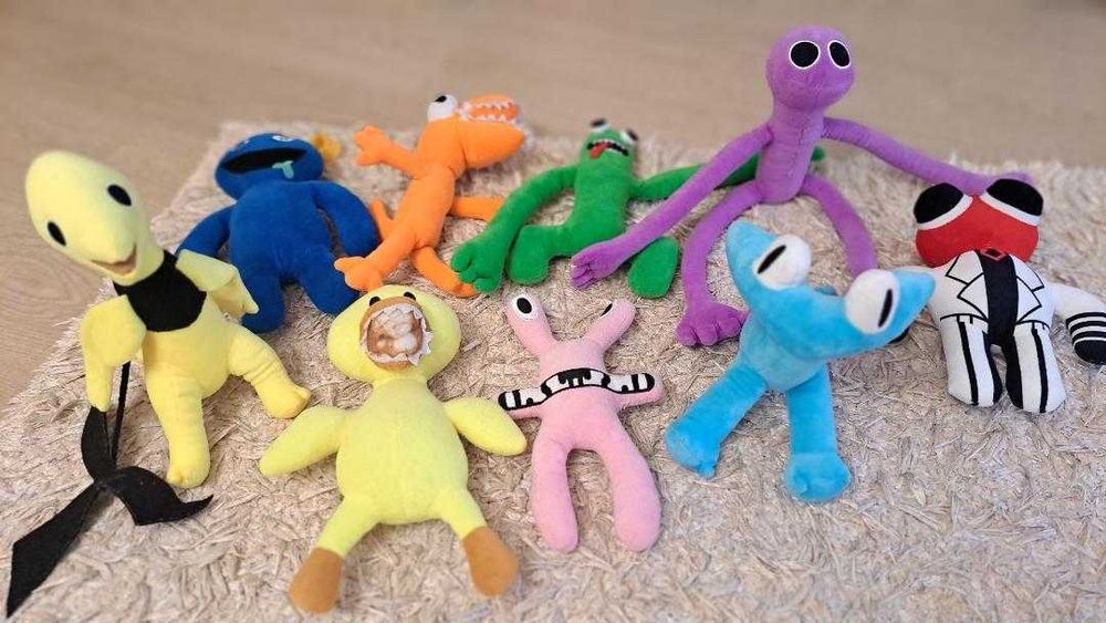 NOU - Plus Rainbow Friends, Zoonomaly, Inside Out, diverse, la alegere