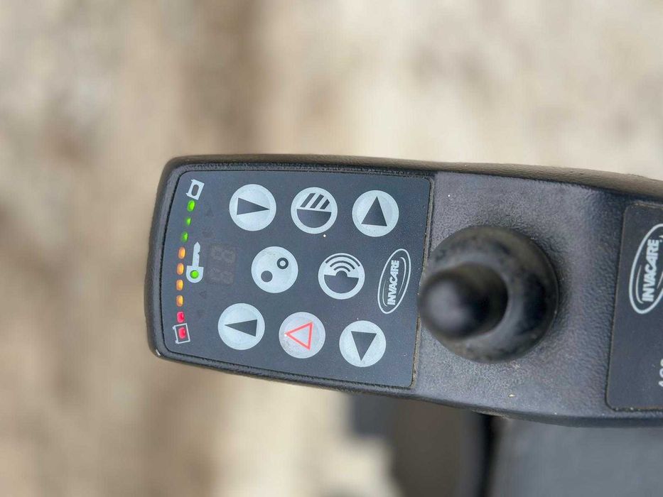 Акумулаторна инвалидна количка Invacare  Инвалиден стол