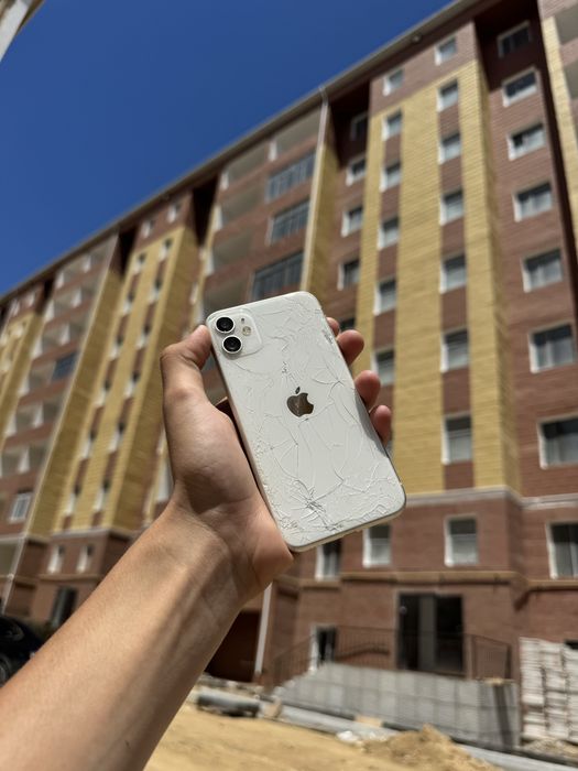 Продам iphone 11 64gb