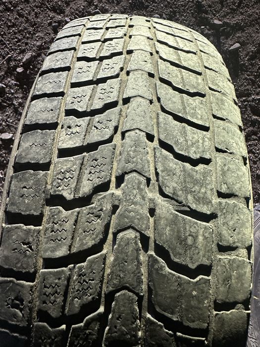 Авто шины 225/65R17 (4шт)