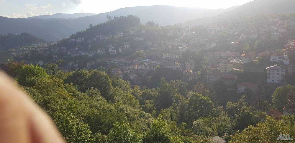 Къща за гости Мечата дупка Момчиловци