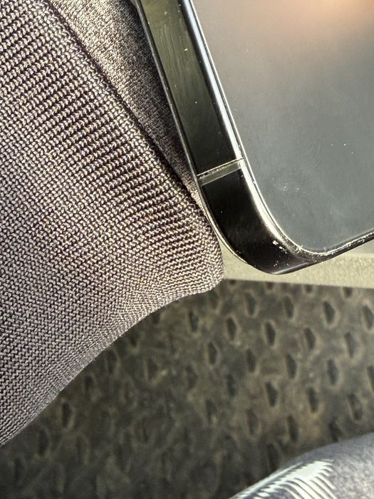 Продавам iPhone 16 pro max с 256GB