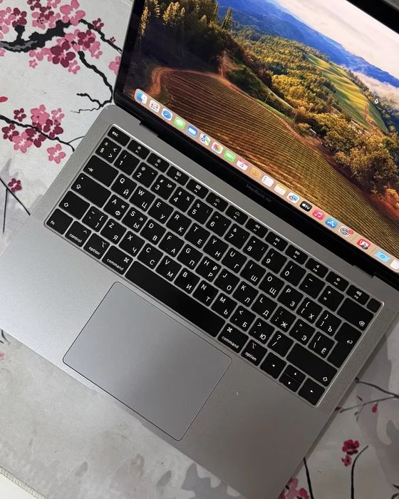 Macbook air 8гб продам