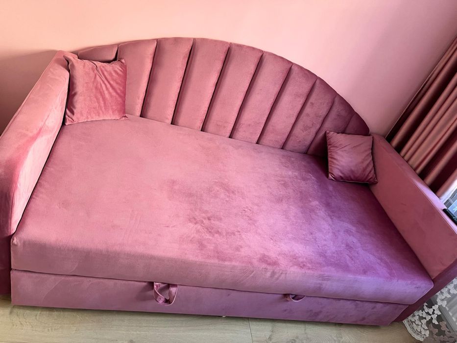 Canapea extensibilă roz, cadru metalic + topper INCLUS