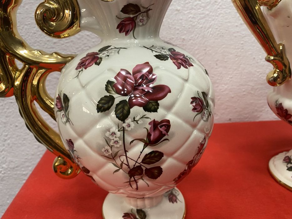 Чифт белгийски вази от порцелан на boch belgium ваза бох с цветя