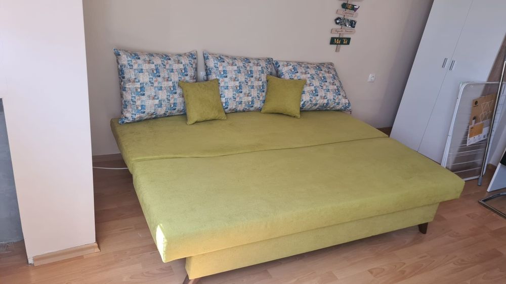 Разтегателно канапе Марти