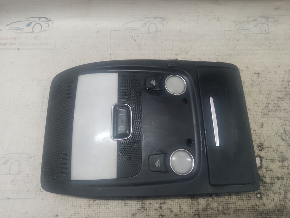 plafoniera audi a4 b8 2011