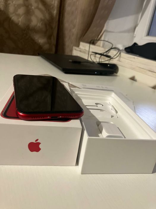 Айфон хр в хорошем состоянии