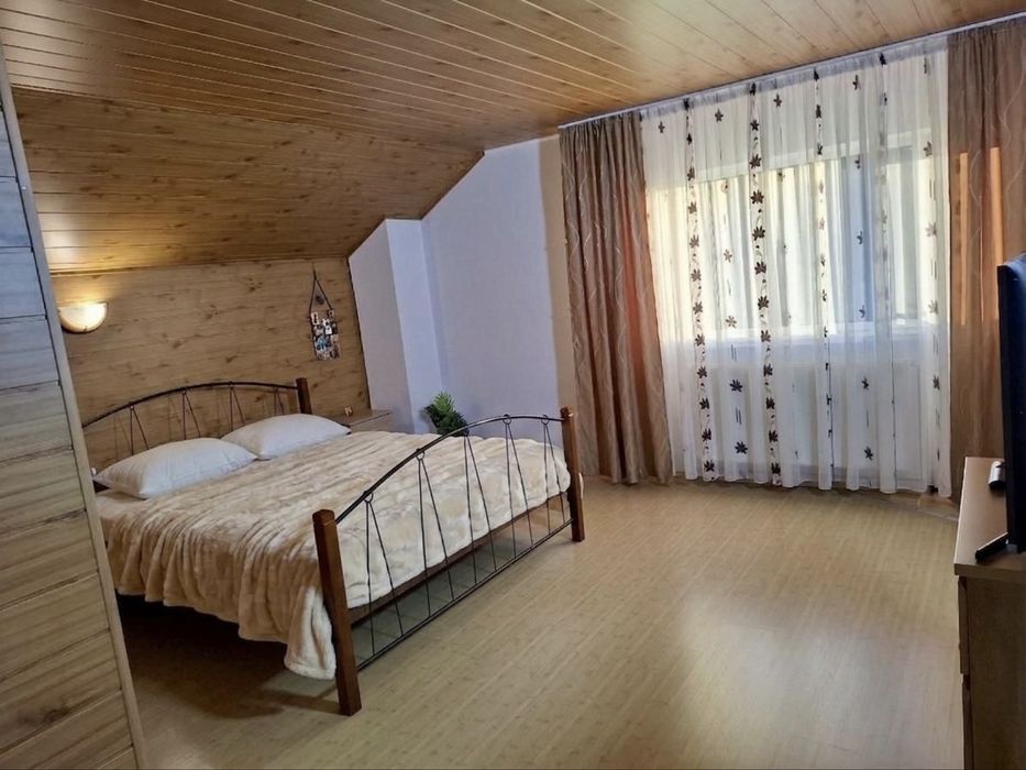 Vilă Individuală P+1E | 234 mp Utili | Teren Generos 1.187 mp | Pitești Locație Excelentă la Strada Principală - Războieni