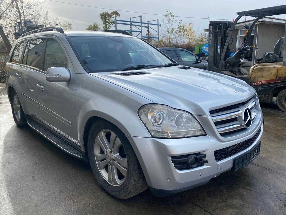 dezmembrez mercedes GL420 X164/bara fata gl/far gl/capota gl