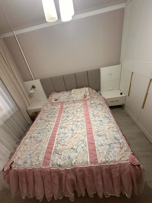 Продам покрывало с наволочками