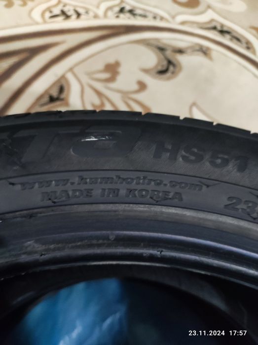 Продам шины летние 235/45/R18