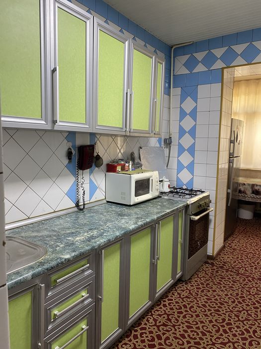 Продается 3х-комнатная квартира под офис на Юнусабаде Ц-6   77 серия