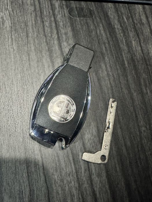 Ключ Mercedes-Benz «Рыбка»