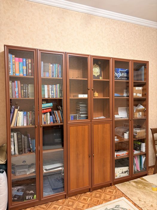 Стенка для книг и прочих вещей