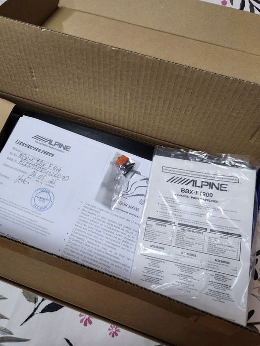 Усилвател ALPINE 600W