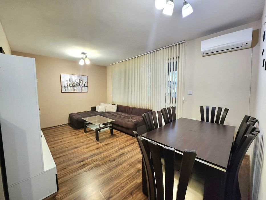 Дава се под наем Двустаен апартамент в Варна, Център - 60 кв.м за 600 € - Снимка #1