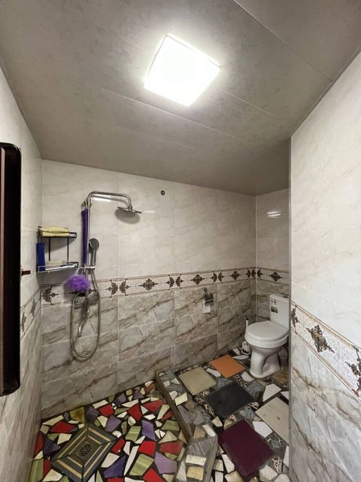 Уй сотилади.холати яхши,ремонтлари бор,нархни келишамиз!