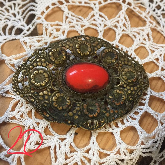 Стара кутия с бижута и пудриери на чешка актриса от 1939!