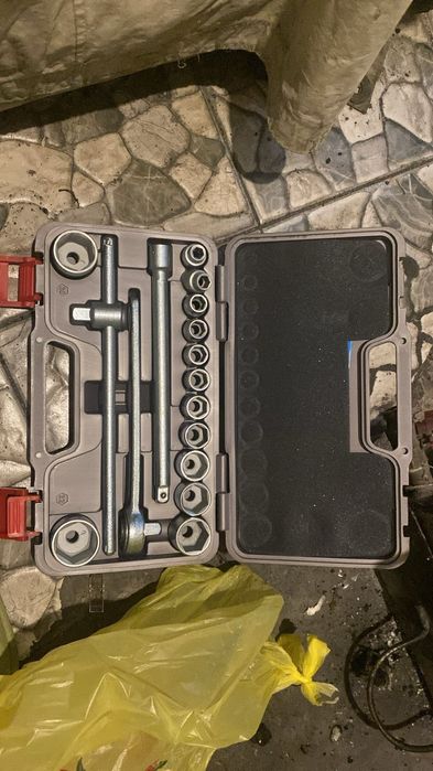 Продам набор головок.