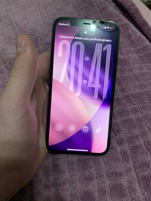 Продам айфон 12 про