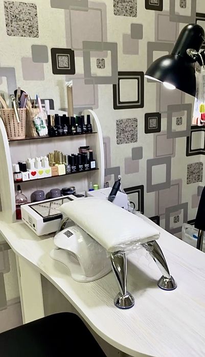 Срочно Продается Полностью Оборудованный Люкс Салон Красоты на 1 этаже