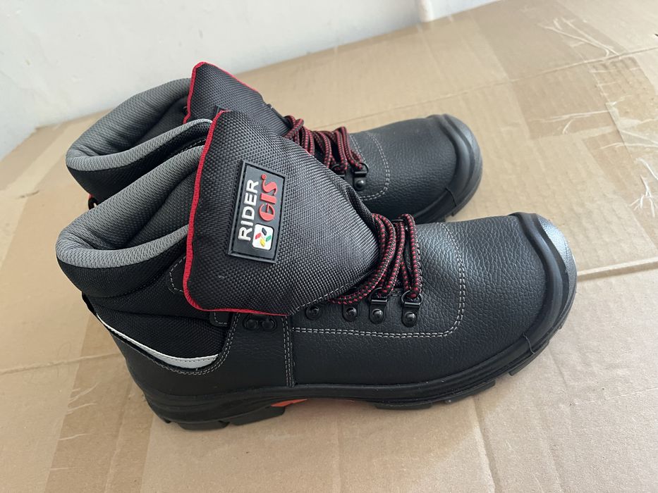 Спец ботинка размер 42