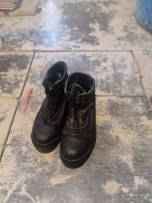 Аяқ киым берцы сатлад 5,6мын