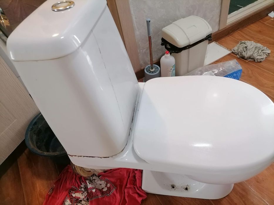 Продам унитаз б.у.