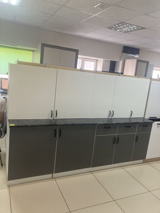 Кухонный гарнитур новый 2.35 м