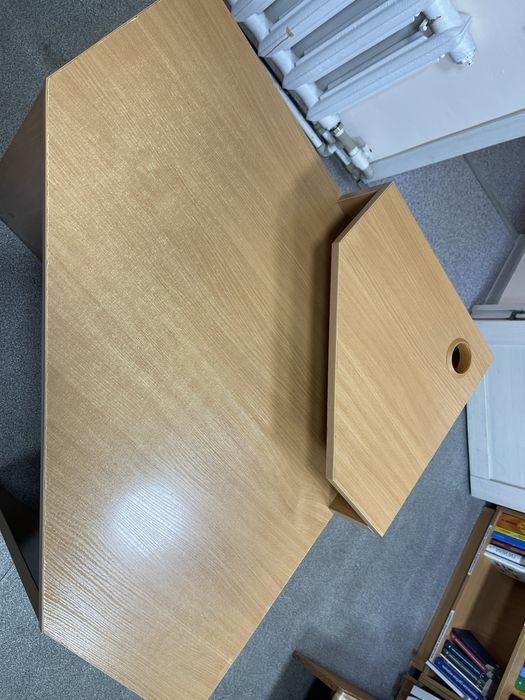 Продам компьтерный угловой стол
