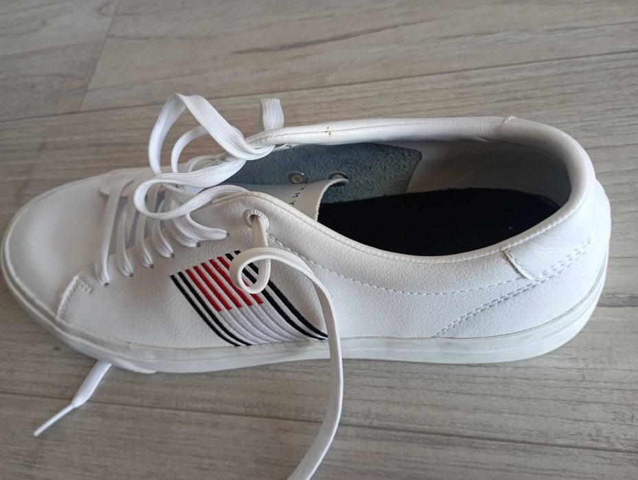 Tomi Hilfiger ,44,естествена кожа