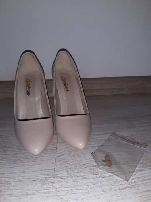 Pantofi eleganti din piele